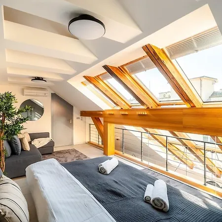 Near Duomo 4bedrooms * Milaan