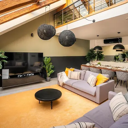 Near Duomo 4bedrooms * Milaan