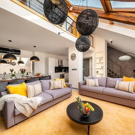 Near Duomo 4bedrooms Appartement *